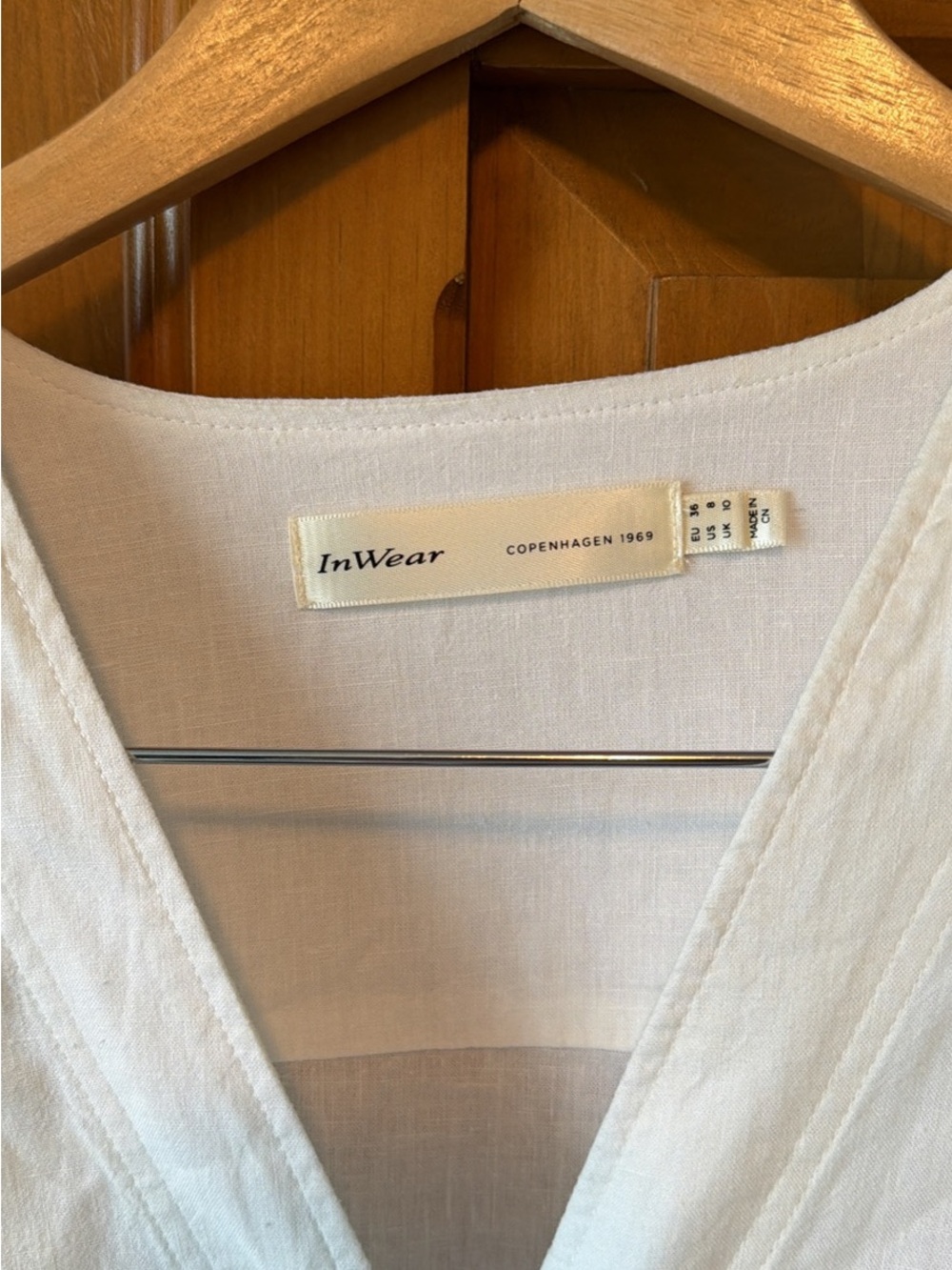 In Wear White Button-Front Linen Tunic - Picture 2 of 6